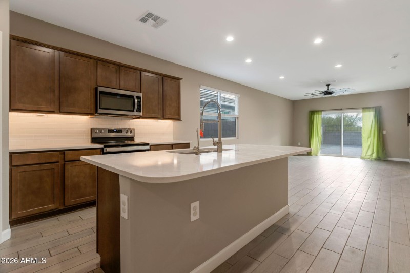 4-web-or-mls-Qp-9001