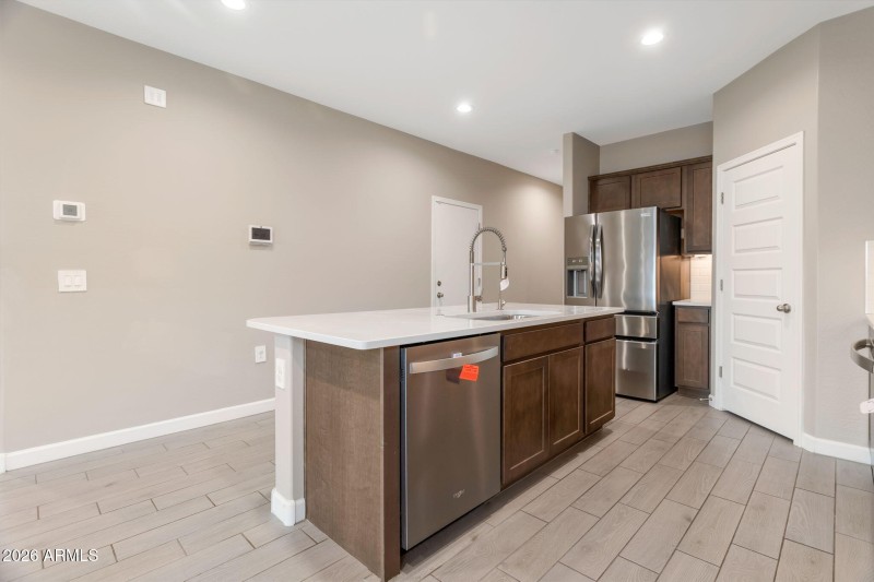 6-web-or-mls-Qp-9016