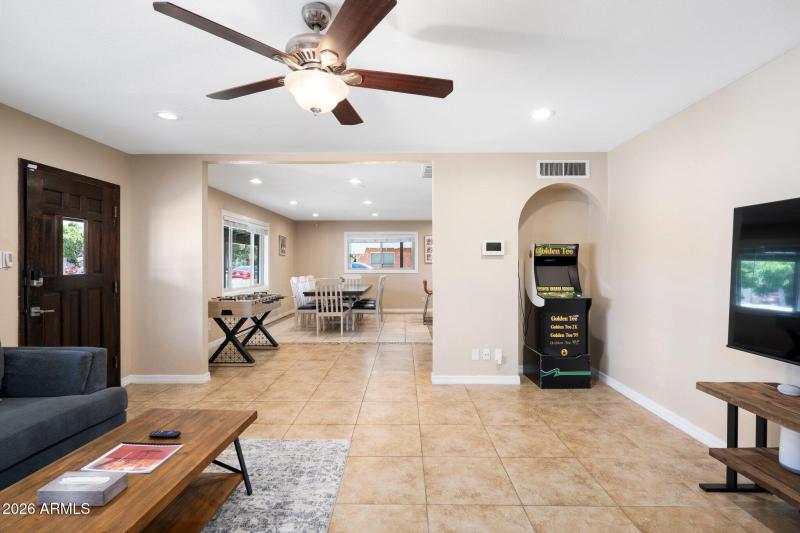 Living space furnished 1