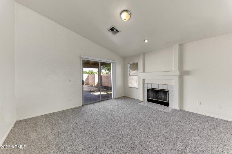 15904 W Lundberg St-19