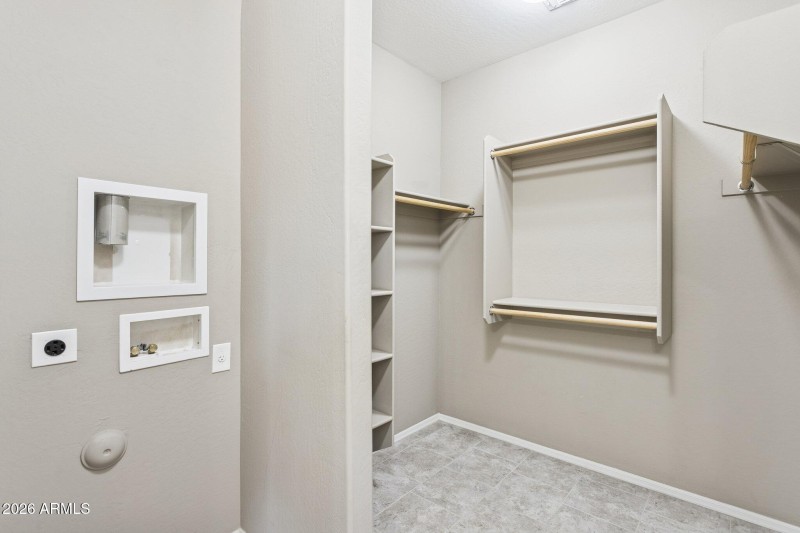 43-web-or-mls-12151-w-davis-ln