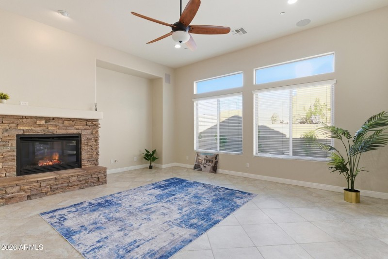 7_dsc07547_with_fire