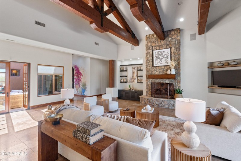 036-Living Room to Atrium