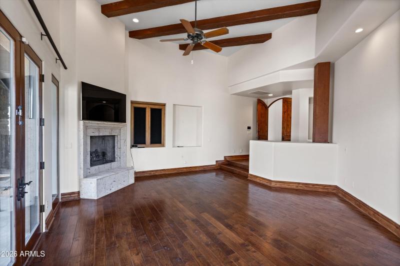 065-Primary Bedroom Suite