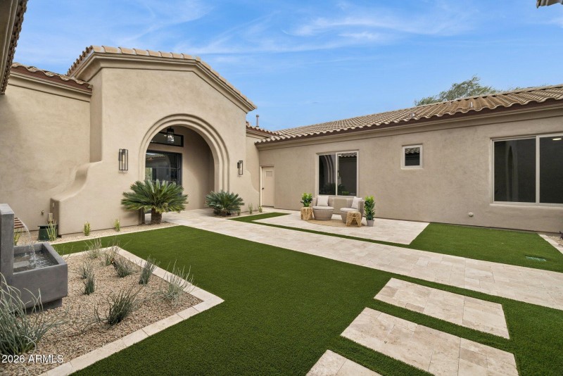 11-web-or-mls-27799-n-67th-way