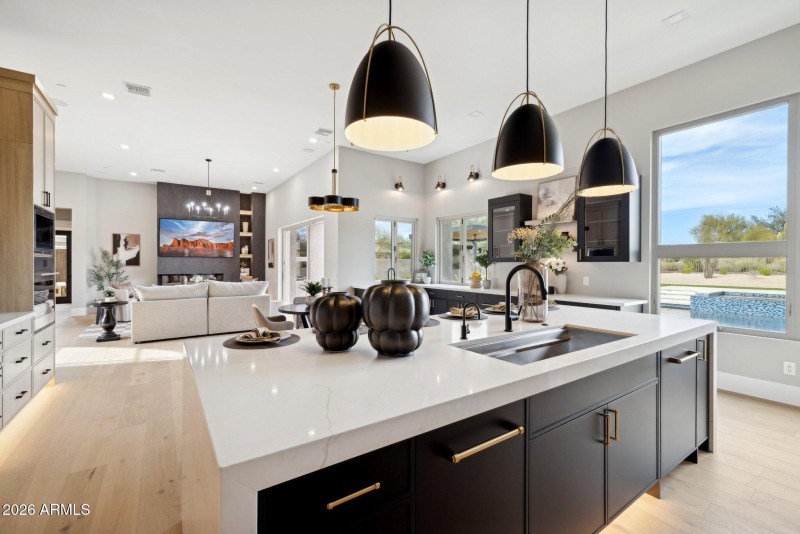 38-web-or-mls-27799-n-67th-way