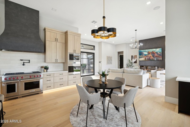 46-web-or-mls-27799-n-67th-way