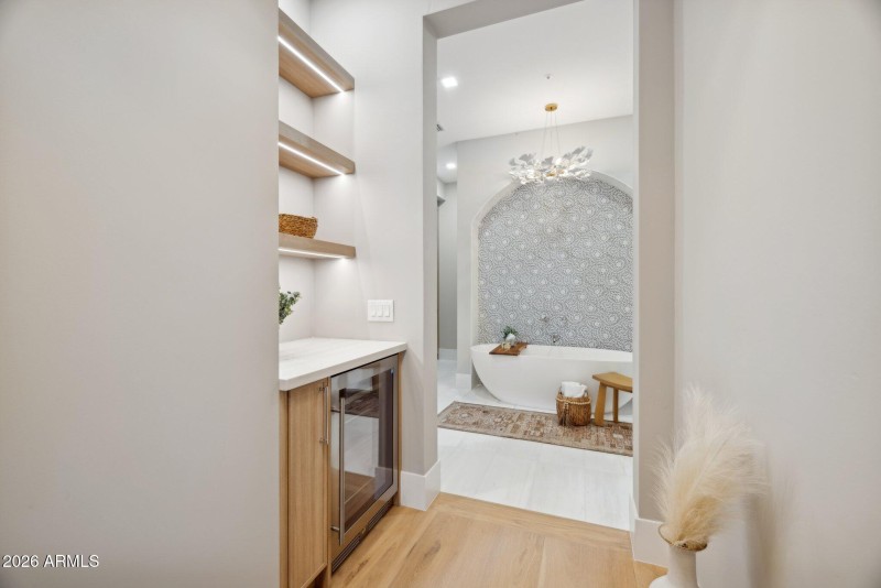 54-web-or-mls-27799-n-67th-way