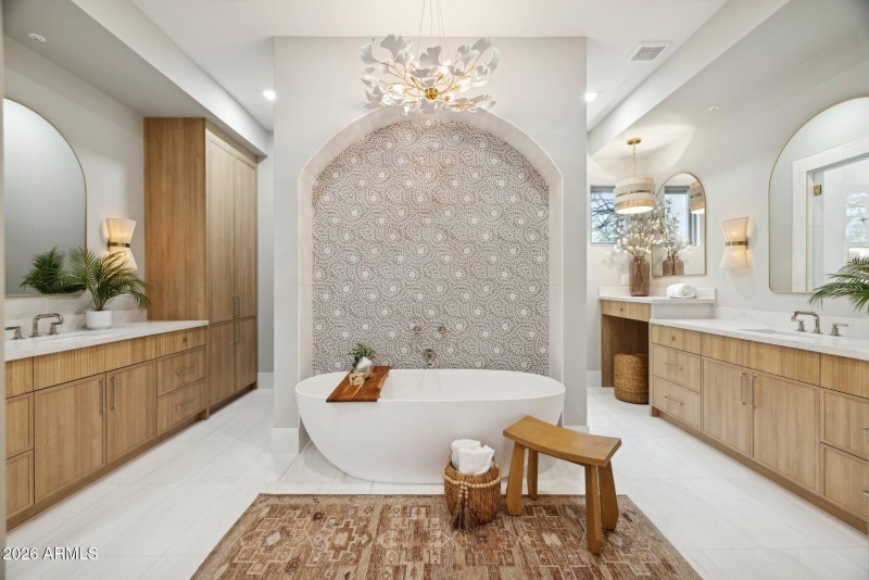 61-web-or-mls-27799-n-67th-way