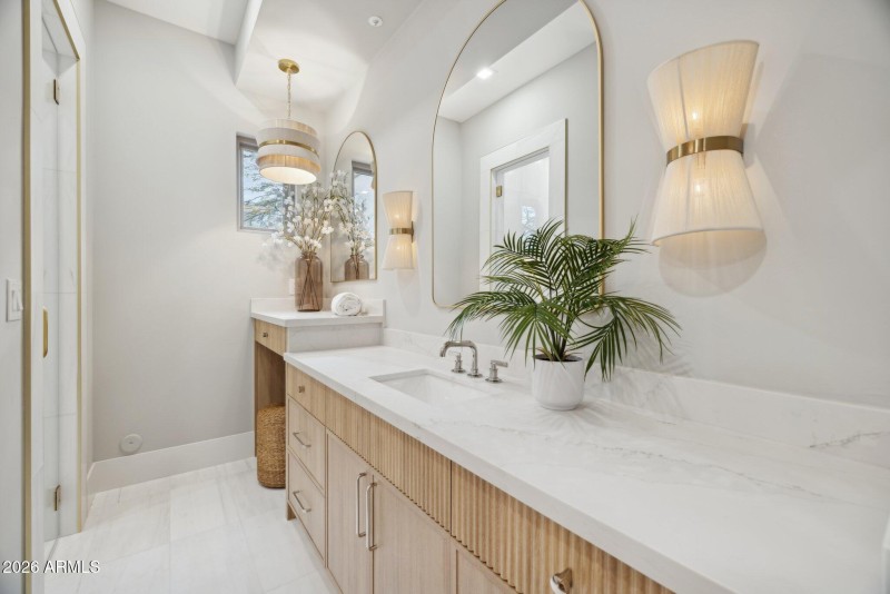 65-web-or-mls-27799-n-67th-way