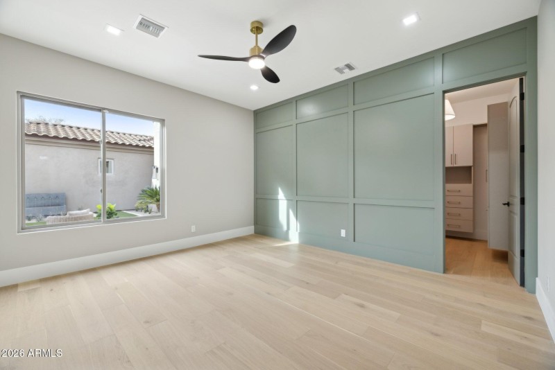 81-web-or-mls-27799-n-67th-way