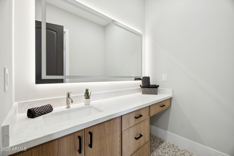 85-web-or-mls-27799-n-67th-way