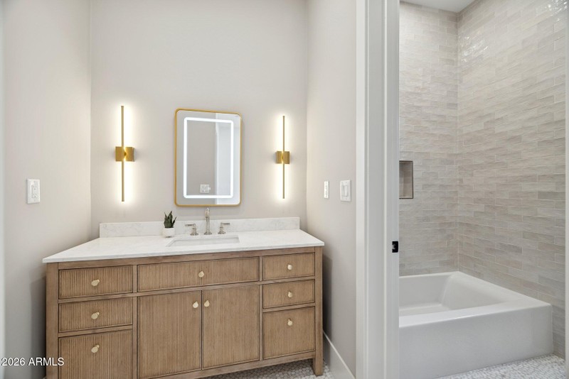 90-web-or-mls-27799-n-67th-way