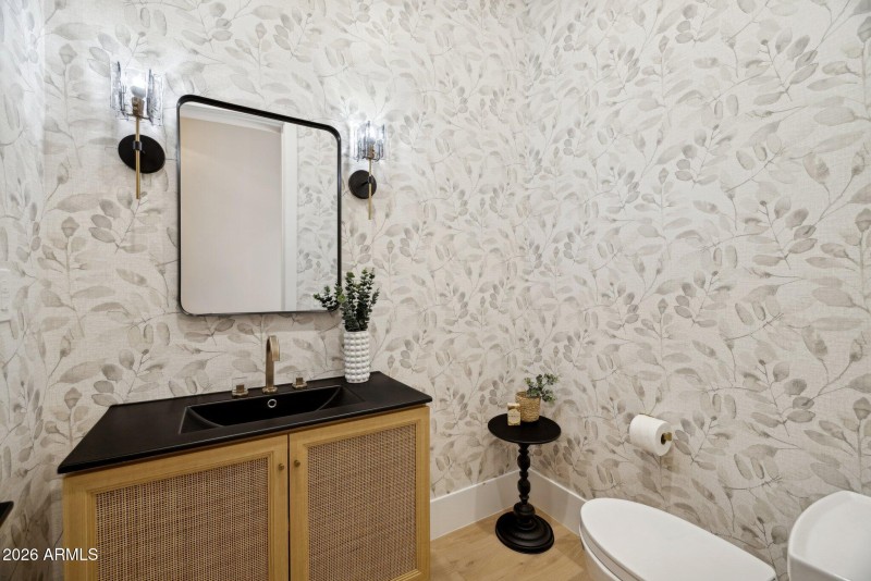 98-web-or-mls-27799-n-67th-way