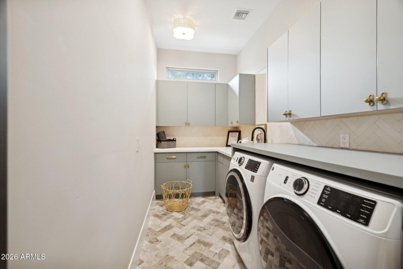 99-web-or-mls-27799-n-67th-way