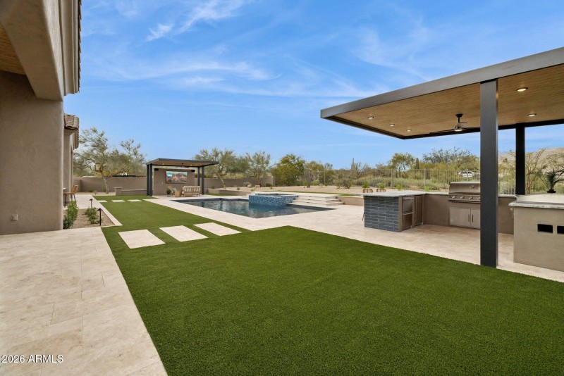 117-web-or-mls-27799-n-67th-way