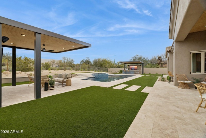 121-web-or-mls-27799-n-67th-way