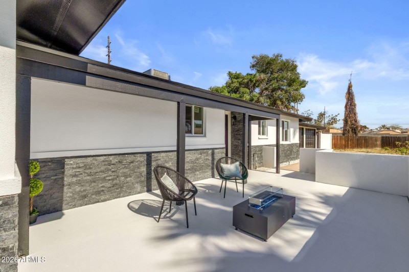 7-web-or-mls-1524-w-mission-ln