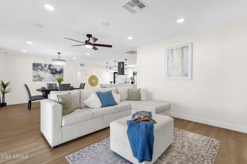 19-web-or-mls-1524-w-mission-ln