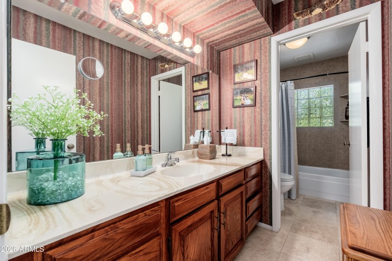 Bright Secondary Bathroom