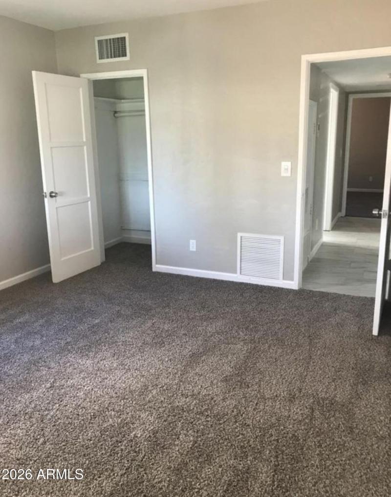 Spaciious primary bedroom