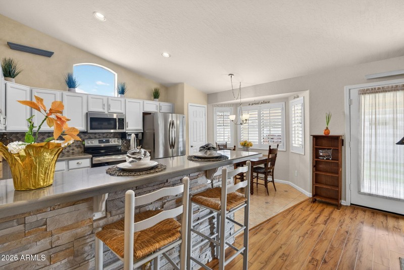 14-web-or-mls-21 E Cathy Ct