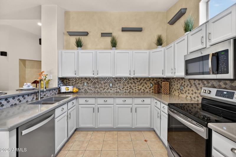 17-web-or-mls-17 E Cathy Ct