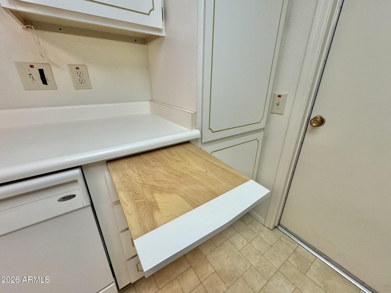 pull out cutting board