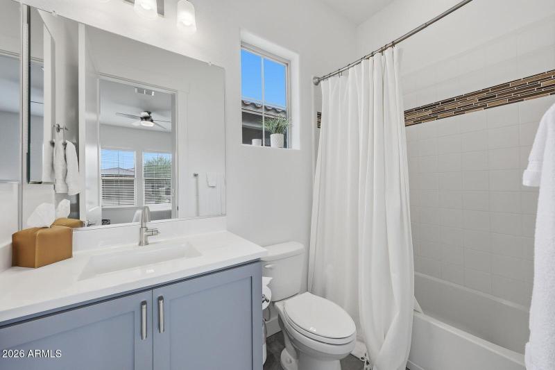 Guest Bathroom En-Suite 1