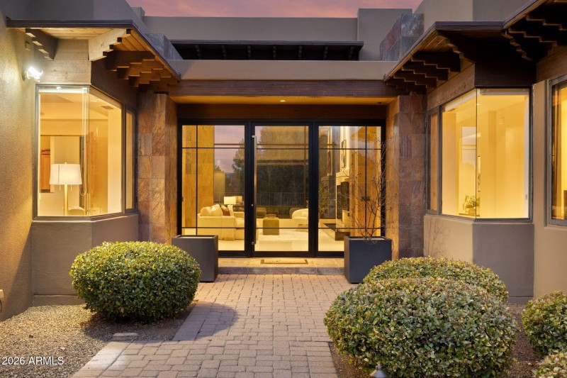 5-web-or-mls-FA9A2461