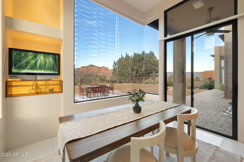 30-web-or-mls-FA9A2247