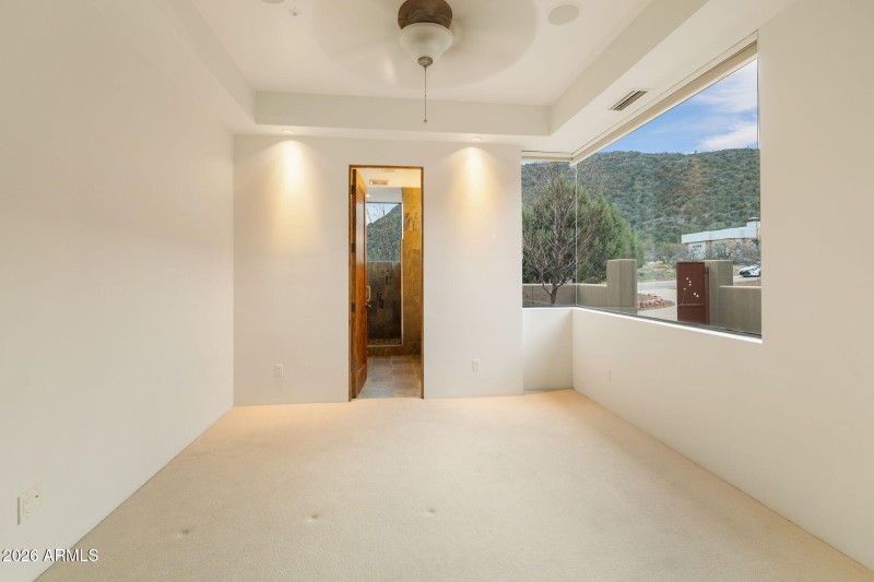 62-web-or-mls-FA9A2411