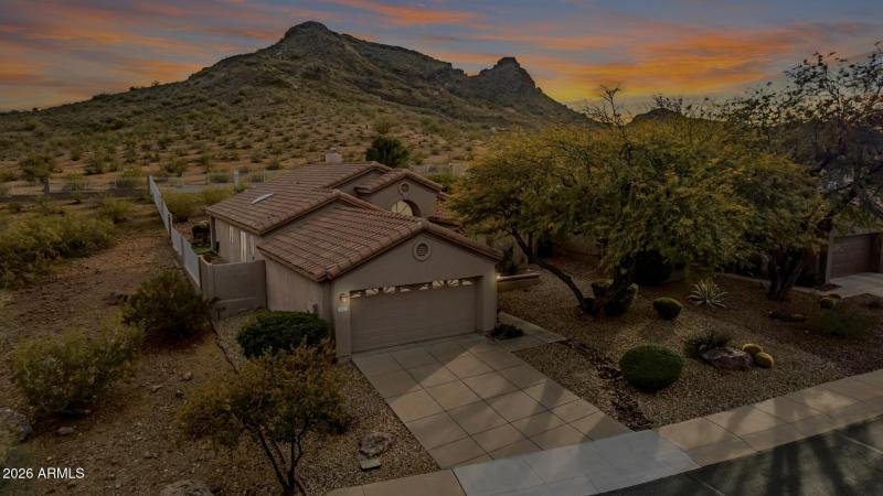 8D981158-EAA5-4B60-96E4-B32219D46645