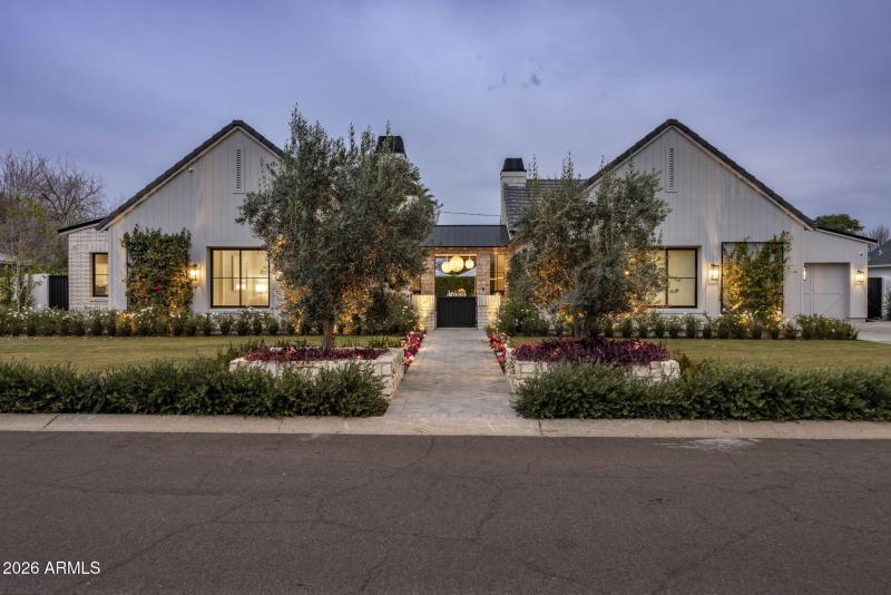 1-web-or-mls-D46A5940