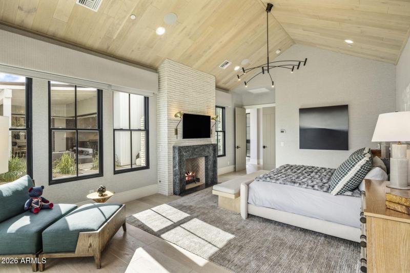 22-web-or-mls-D46A5733