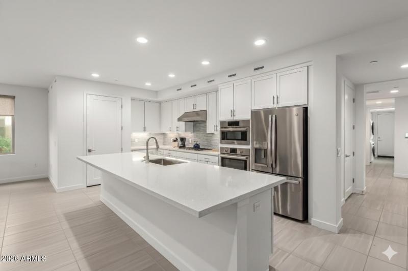 Kitchen (virtually staged)