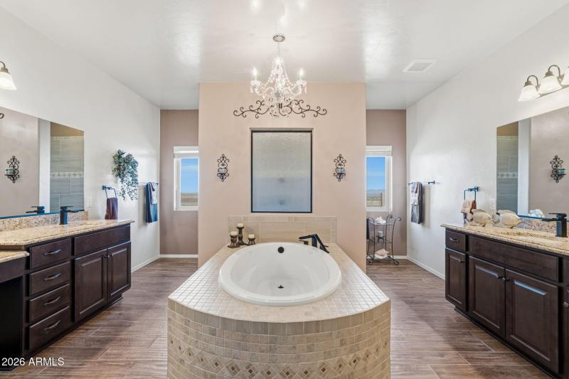 Luxurious Primary Bathroom