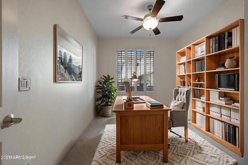 Virtually staged office or 3rd bedroom