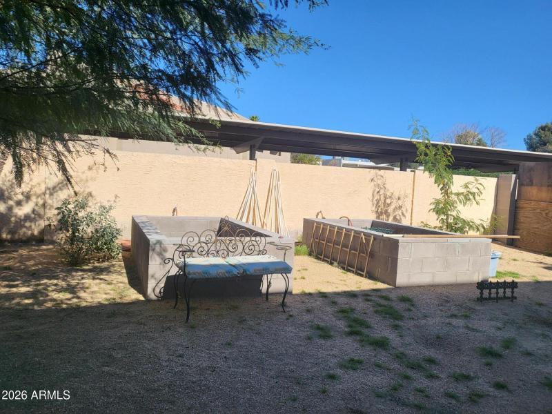 COMMUNITY GARDEN AREA