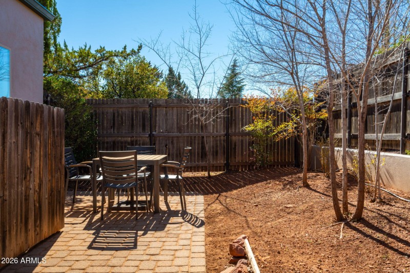 20-web-or-mls-559-jordan-rd-5