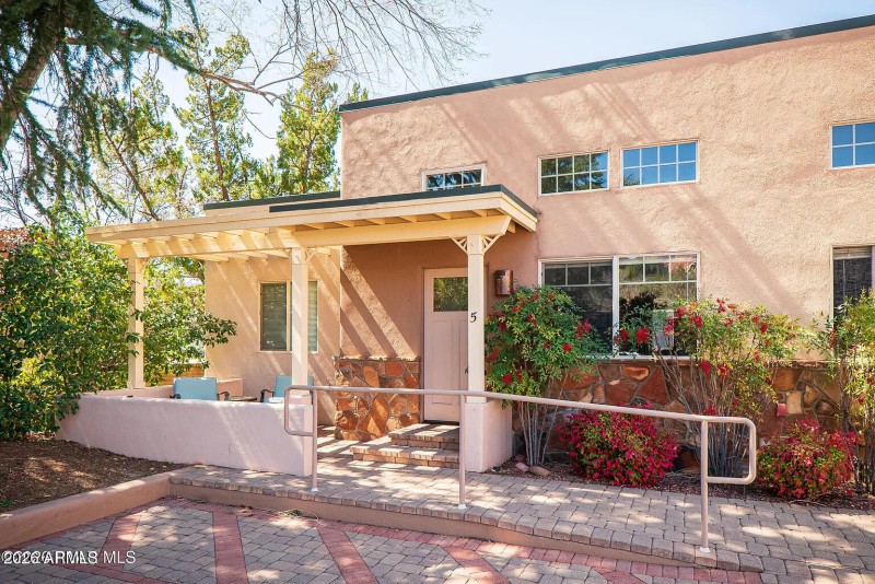 9e75844c1bcb52e6f58688754cc58f4e-uncropp