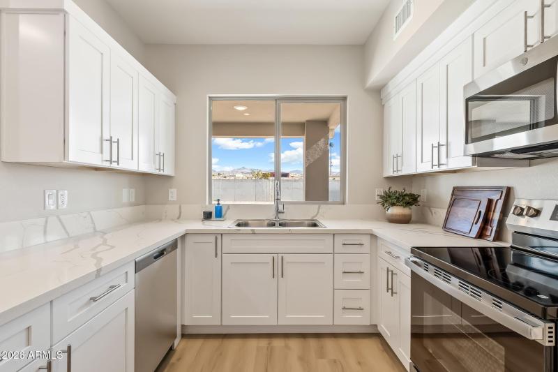 16-web-or-mls-JON00162