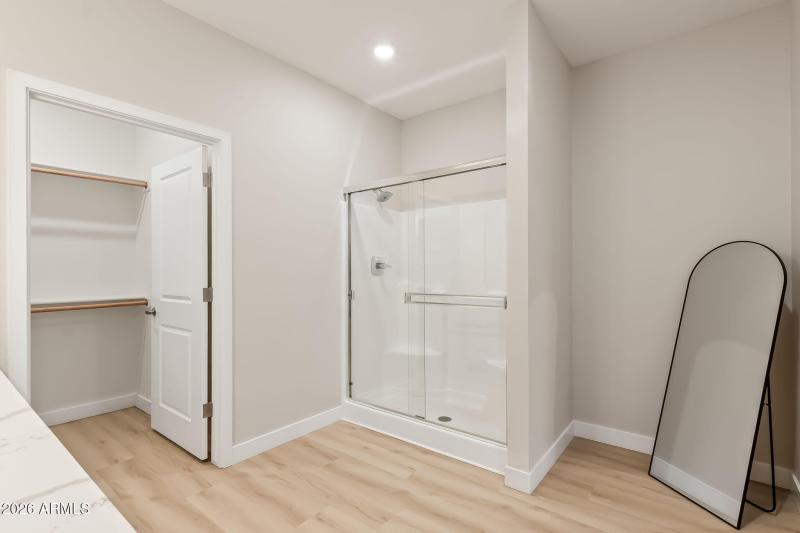 32-web-or-mls-JON00216