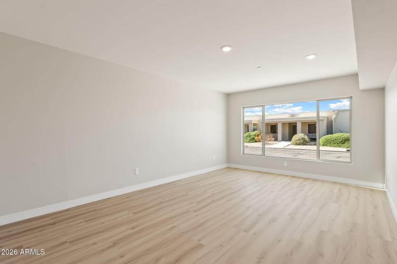 41-web-or-mls-JON00243