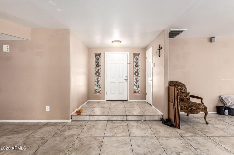 16848 N 40TH AVE, Phoenix, AZ 85053