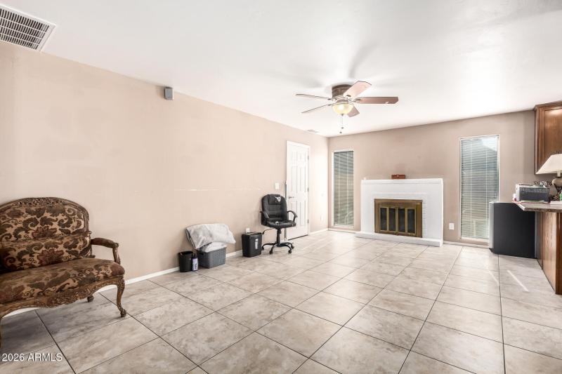 16848 N 40TH AVE, Phoenix, AZ 85053