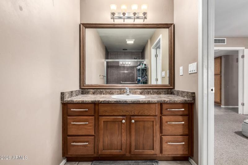 16848 N 40TH AVE, Phoenix, AZ 85053