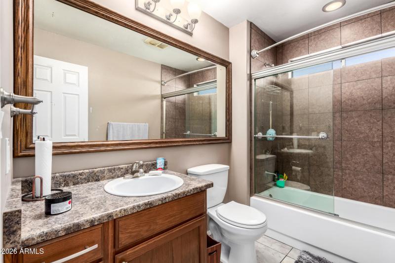 16848 N 40TH AVE, Phoenix, AZ 85053