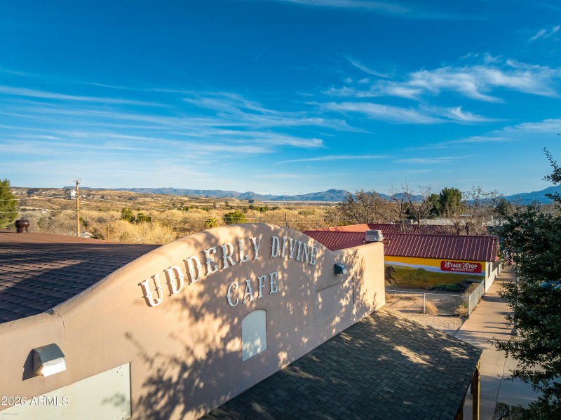 Udderly Divine Cafe & Bakery Camp Verde