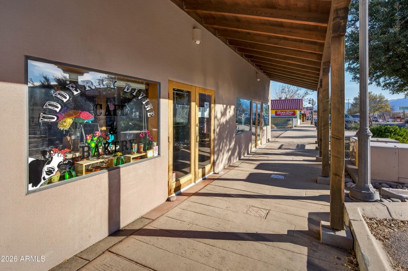 Udderly Divine Cafe & Bakery Camp Verde